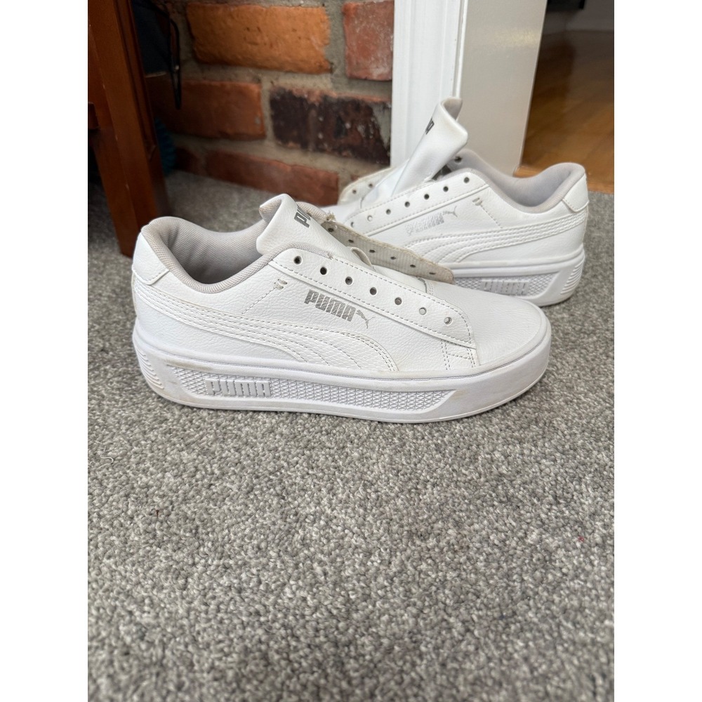 Puma Smash Platform V3 Womens‎ Size7  White Athletic Leather Shoes Sneaker